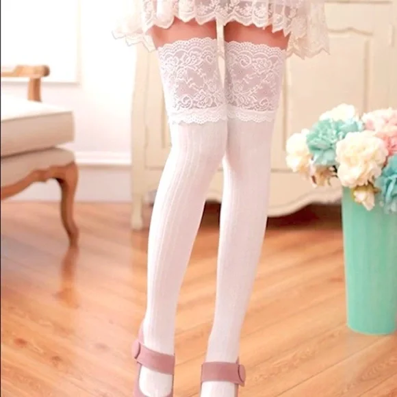 NWT Women’s Thigh High Over The Knee Lace Socks - Picture 3 of 3